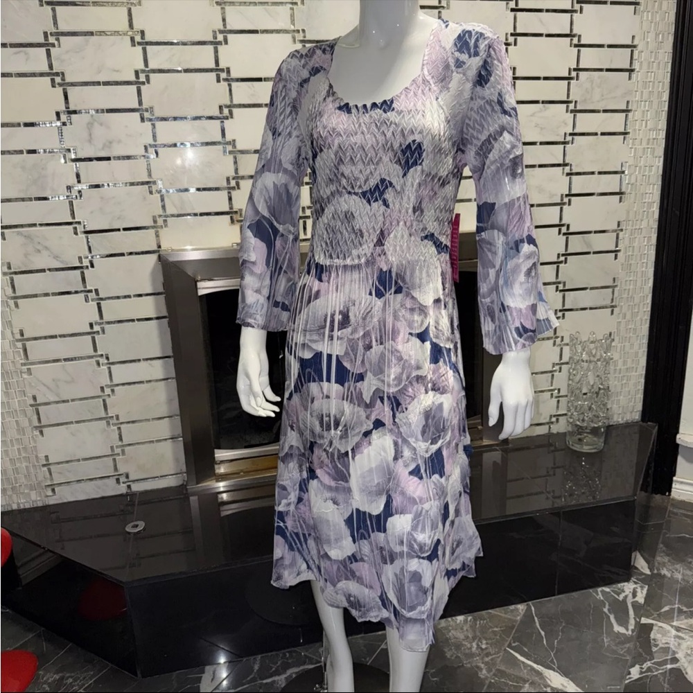 Komarov Bell Sleeve  Size Large NWT $490